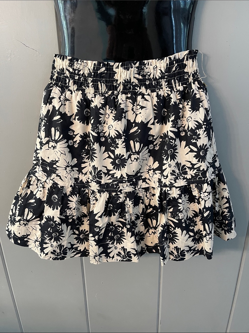 Versona Skirt Floral Ruffle Black Beige Romantic Fairy Cottage Playful Whimsical